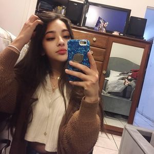 Meet your Posher, Adriana